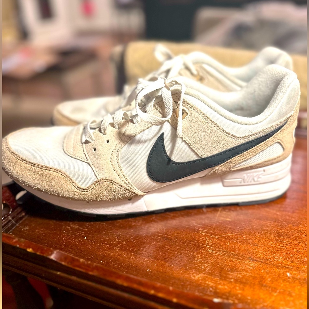 Nike Pegasus 89. Good condition. Size 11.5